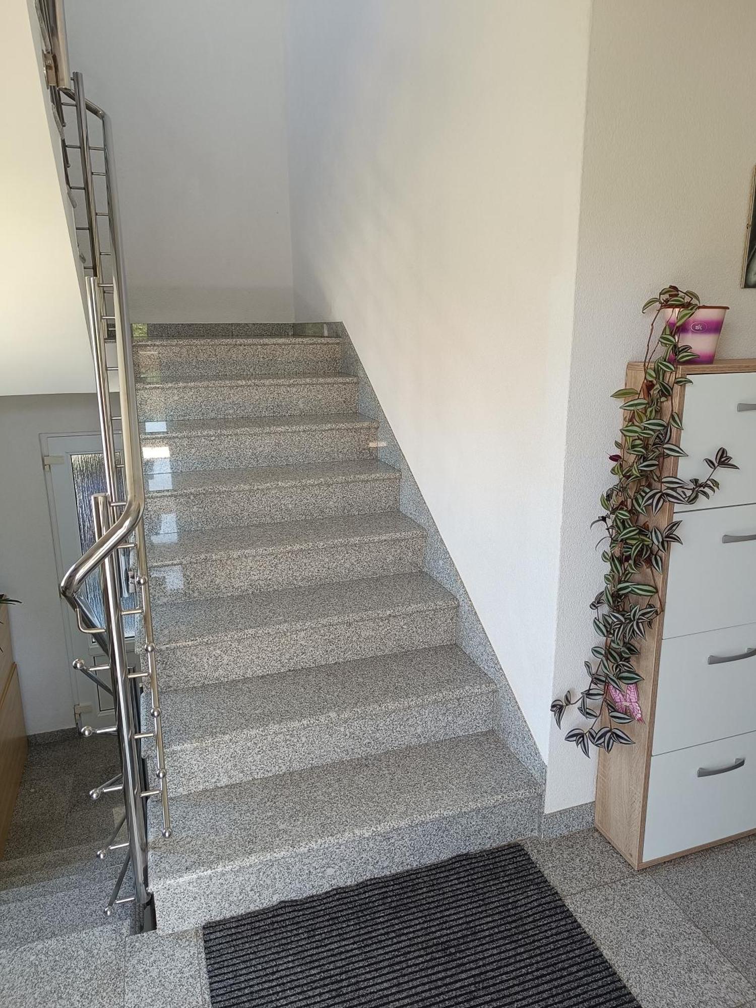 Apartman Ika Umag Exterior photo